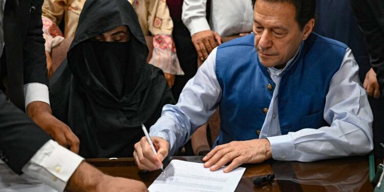 Pakistan: Court upholds Imran Khan, wife's 7-year jail term in unlawful marriage case - News