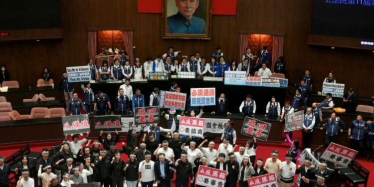 Taiwan parliament erupts in arguments at start of Lai's presidency