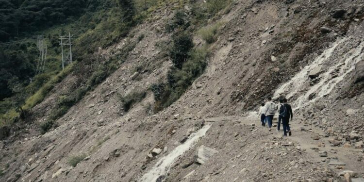 Adapting to landslides and floods in Nepal - BBC