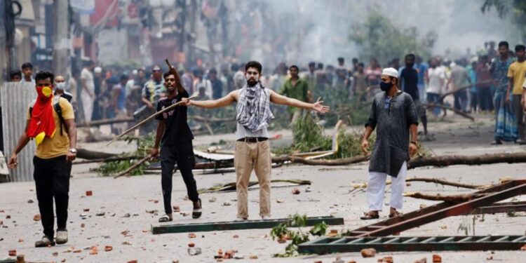 Bangladesh army out in force as police fire on demonstrators