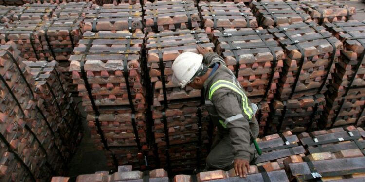 Copper hits 1-year high amid economic green shoots in China