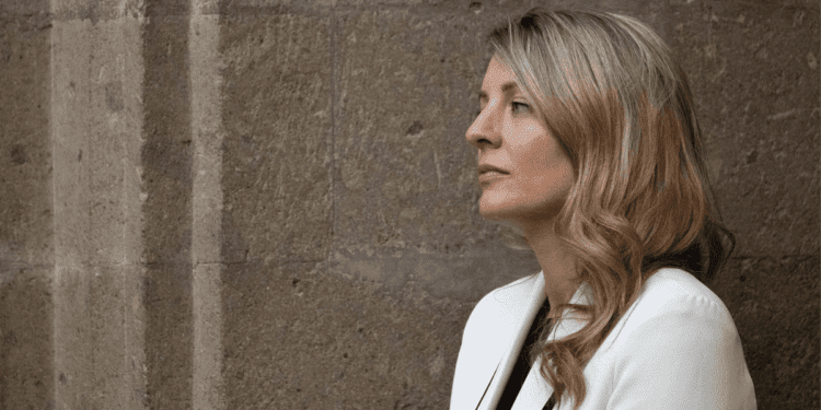 Foreign Minister Mélanie Joly’s Trip to China: Critical Reactions