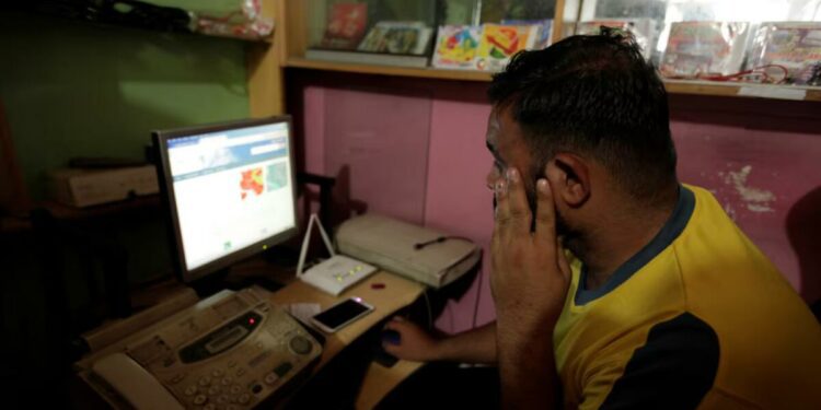 Pakistan faces internet disruption due to damaged sea cables - News