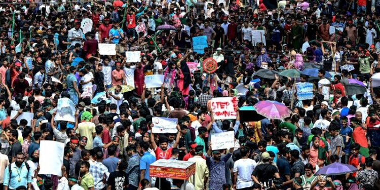 Bangladesh quota protests: At least 91 killed as curfew and internet blocks imposed