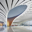 Shaping Space with Curves: Exploring the Architectural Fluidity of 4 Modern Airport Projects in South and East Asia - Image 2 of 11