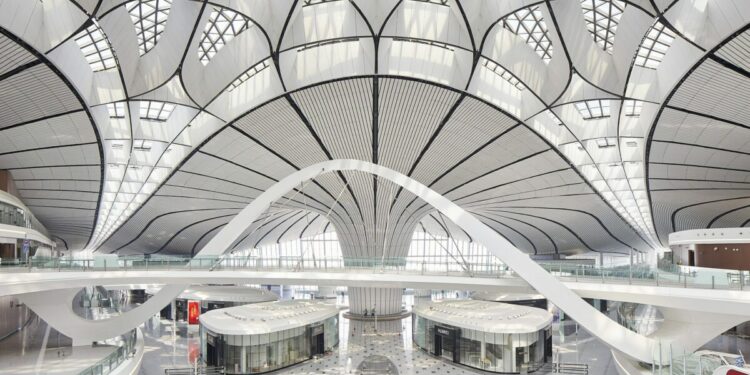 Shaping Space with Curves: Exploring the Architectural Fluidity of 4 Modern Airport Projects in South and East Asia