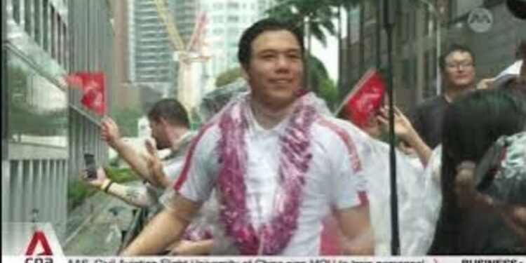 Downpour fails to rain on Team Singapore’s parade as fans turn up to honour Olympians