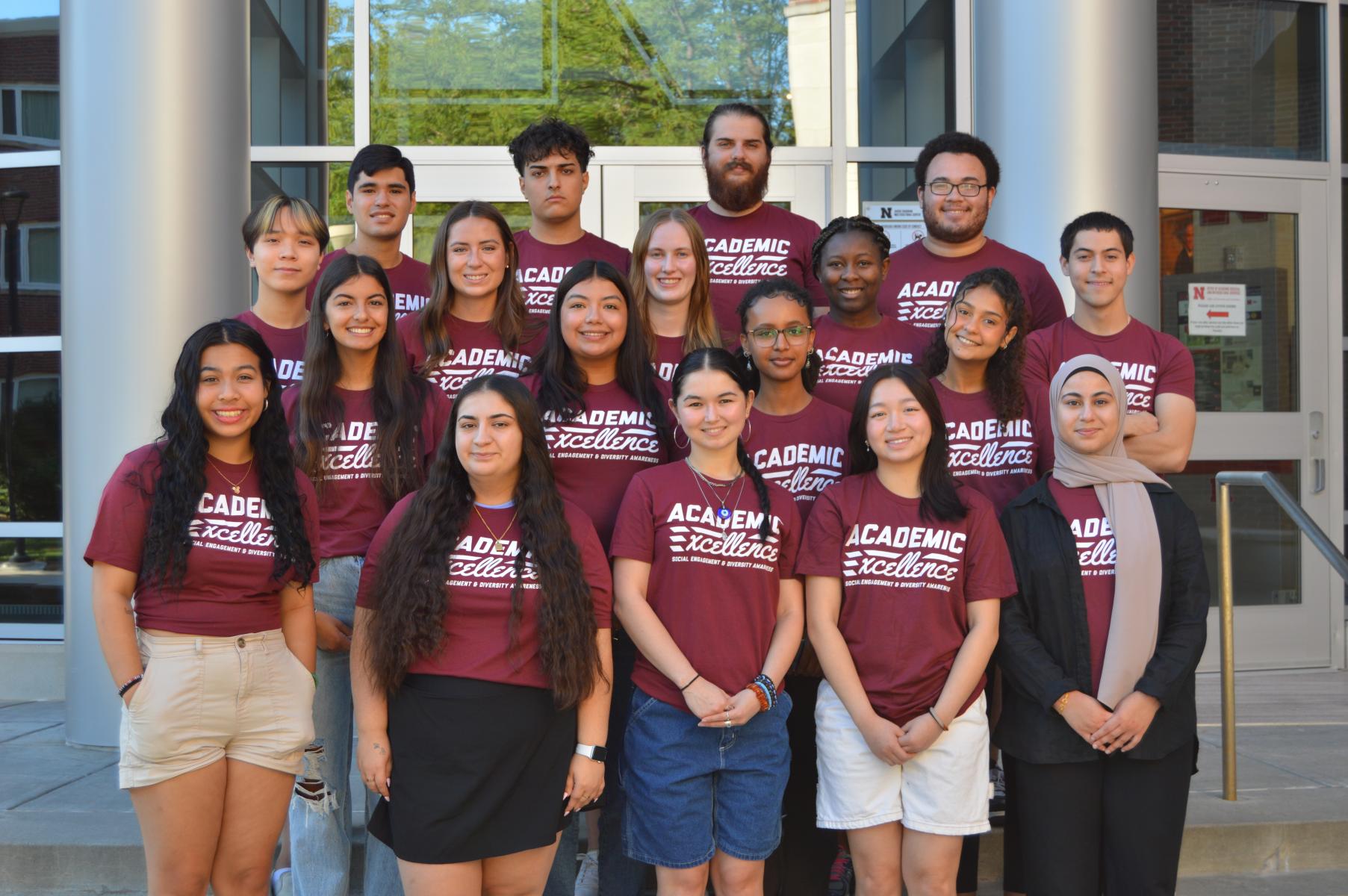 Group of twenty-one peer mentors.