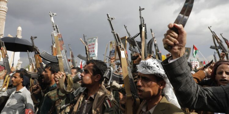 Yemen Houthis hail Hezbollah strikes, renew threat to attack Israel