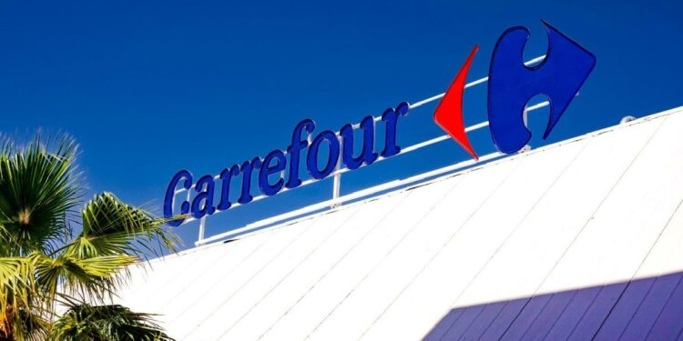 Carrefour partners Apparel Group to re-enter Indian market