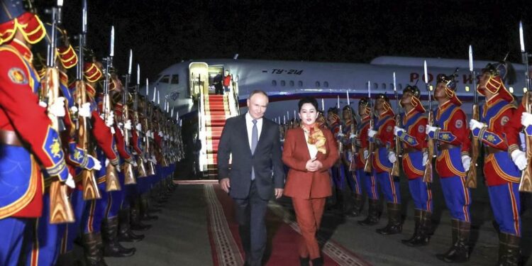 Mongolia ignores an international warrant for Putin's arrest, giving him a red-carpet welcome