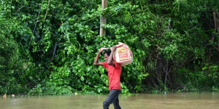 Monsoon floods in India's Gujarat kill at least 28 people