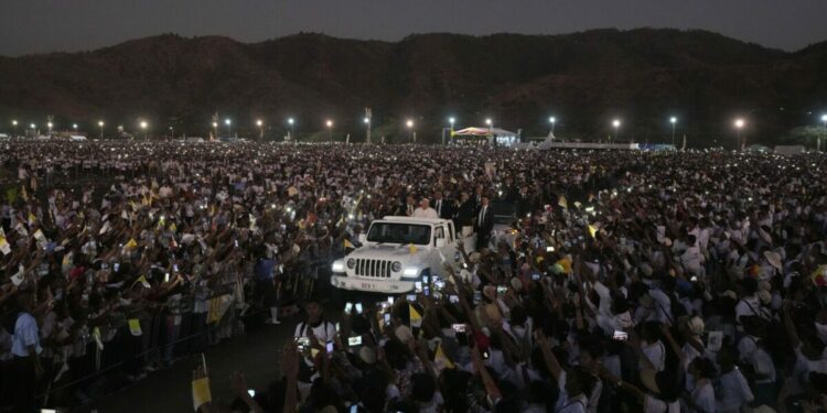 Pope Francis' mass draws nearly 600,000 people in East Timor