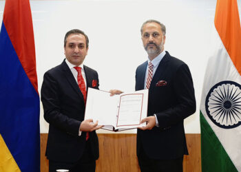 Vahagn Afyan, Ambassador of Armenia to India and Abhishek Singh, Joint Secretary (ED & MER) (Photo/@MEAIndia)