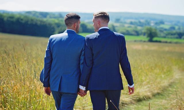 Planning a Same-Sex Wedding: Advice and Resources for Couples