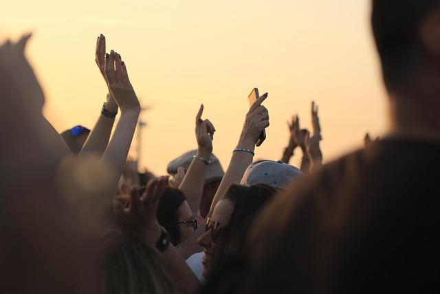 Security measures in Place: Managing Crowds ⁢at a High-Profile ⁢funeral