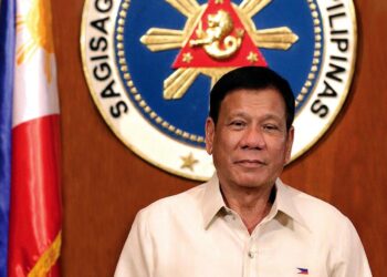 Ex-Philippine leader Duterte suggests killing senators in a bomb blast – Al Jazeera English