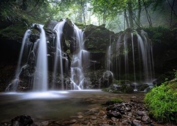 I Walked Japan’s Kiso Valley and It Felt Like Stepping Into a Woodblock Print – Travel + Leisure