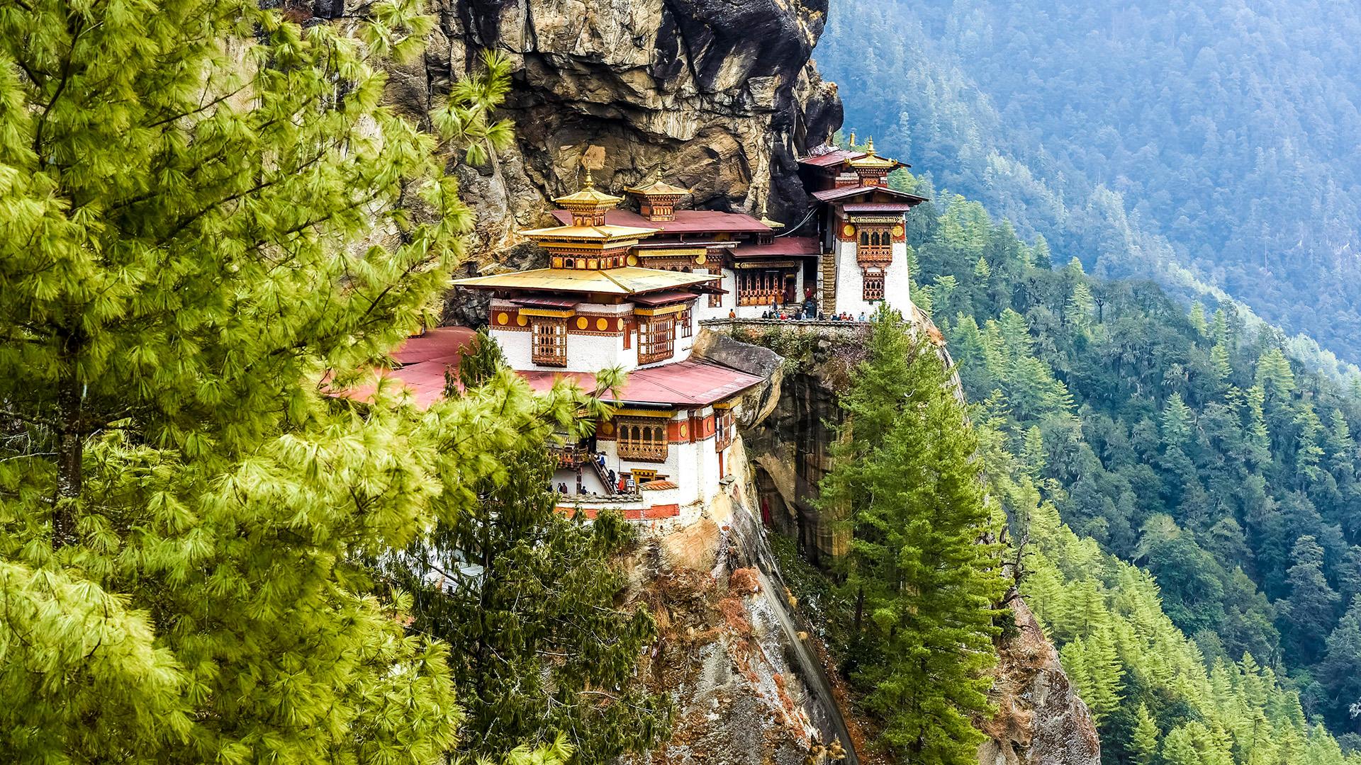 Exploring⁤ Bhutan's ⁢Unique Approach to Gross national Happiness