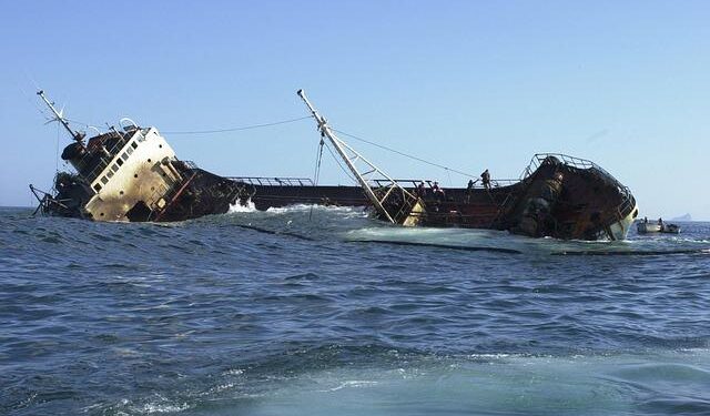 Boat Sinks in Maldives Stranding 48 People at Sea (Video) – Yahoo