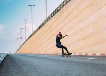 Flying high with the Maldives skater girls – Hyphen