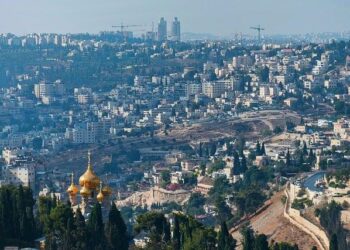 Israeli airstrikes into Gaza kill at least 9, including journalists, Hamas says – UPI News