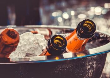 1009 bottles of alcohol found at Sri Lanka police chief’s house: Minister – EconomyNext