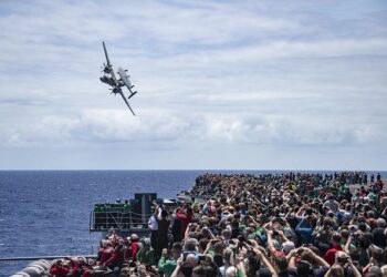 USS Carl Vinson Drills with Japanese, South Korean Forces; Moscow Draws Complaint from Seoul Over Military Flights – USNI News