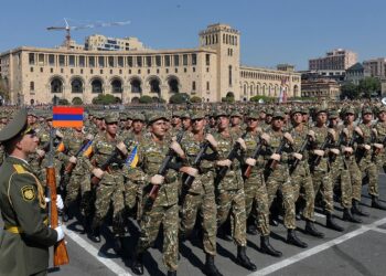Armenian army chief meets a group of reservists – Armenpress
