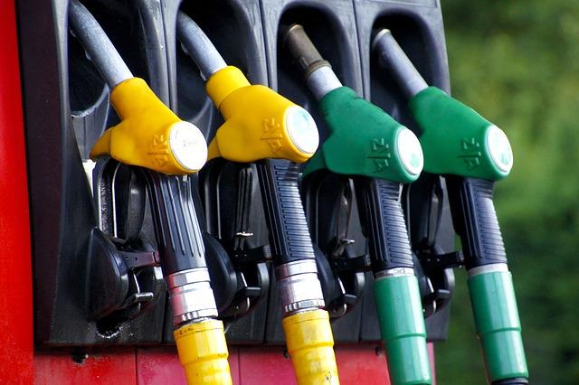 Economic Implications of Transitioning to B30 Marine Fuel for Shipping Companies