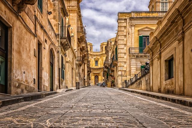 The role of Geography in the Preservation of Ancient Urban centers