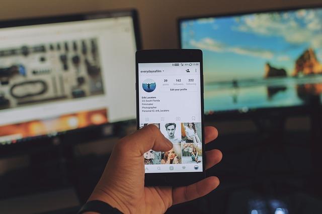 Media and Public Expectations: Balancing Pressure and Performance