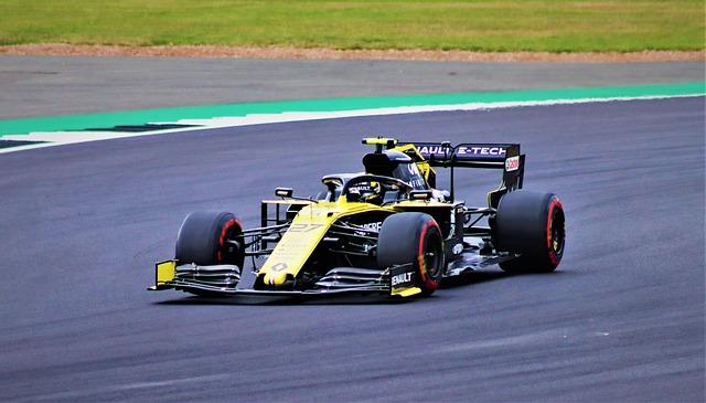 Hulkenberg Provides Insights on Car Dynamics and Handling Challenges