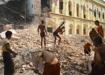 Myanmar Quake Death Toll Tops 2,000 as Help Is Slow for War-Torn Sagaing – The New York Times