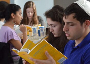 Exclusive | Jewish NYC student bombarded with antisemitic hate after she announces plans to study in Israel – New York Post