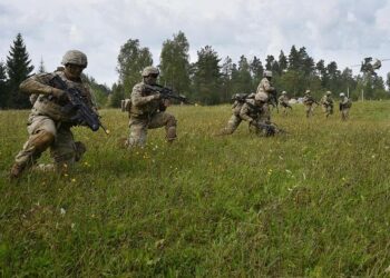 US agrees on need to address military equipment left in Afghanistan, Pakistan says – Amu TV