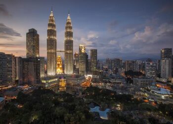 Malaysia Is Said to Push Ahead With Law Expanding Curbs on Media – Bloomberg.com