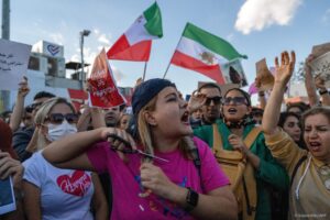 Iran warns: ‘Supporting a US strike will lead to severe consequences’ – www.israelhayom.com