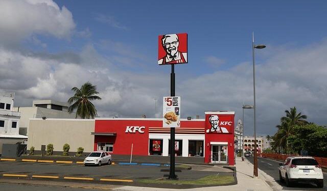 After Bangladesh, Huge Mob Attacks KFC Outlet In Pakistan, 10 Arrested – NDTV