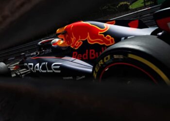‘We need to investigate’ – Verstappen reveals struggles with ‘inconsistent’ Red Bull after P7 in Bahrain Qualifying – Formula 1