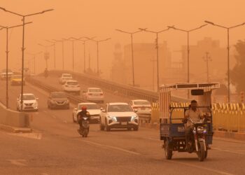 Iraq sandstorm closes airports, hospitalizes over 3,700 people – News.az