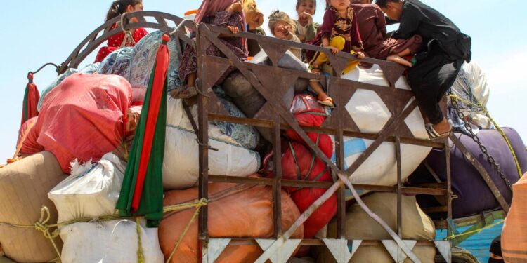 Over 4,000 Afghan refugees return home from Pakistan, Iran – Xinhua