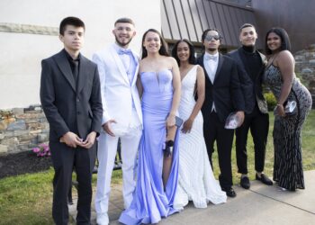See Lebanon High School students at 2025 prom at The Mill at Lebanon – The Tennessean