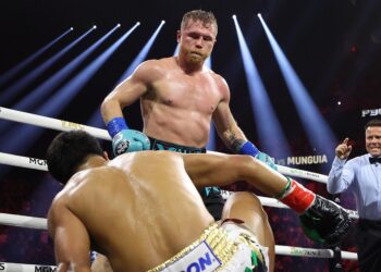 Canelo Alvarez is having the time of his life in Saudi Arabia with help from Mike Tyson – Marca.com