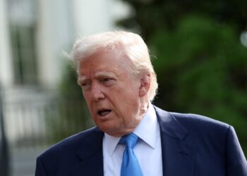Trump plans to offer $100bn arms sale to Saudi Arabia during visit: Report – Middle East Eye