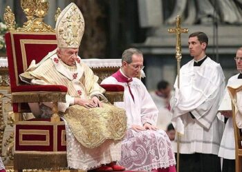 How does the huge crowd for the pope’s Mass in East Timor compare to others? – AP News