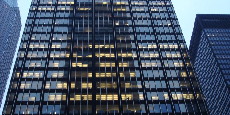 JPMorgan Hires CDH Investments Chief to Strengthen Asia Pacific Push – WSJ
