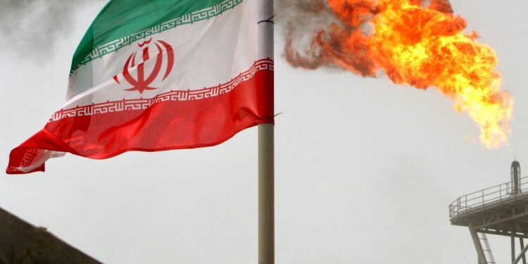 Iran’s Civil Society Amid the Shadow of External Threats – Stimson Center