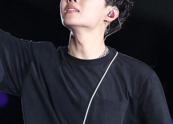 J-Hope Previews ‘Hope on the Stage’ Grand Finale in Concert Film Trailer – Rolling Stone