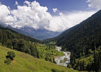Unease lingers in Kashmir despite ceasefire between India and Pakistan – AP News